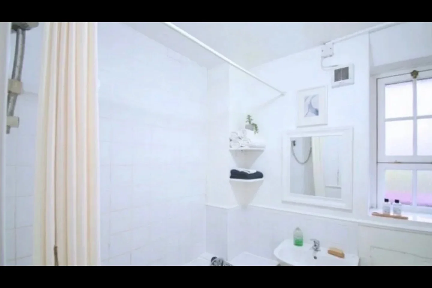 Room Wickham Street in Greater London