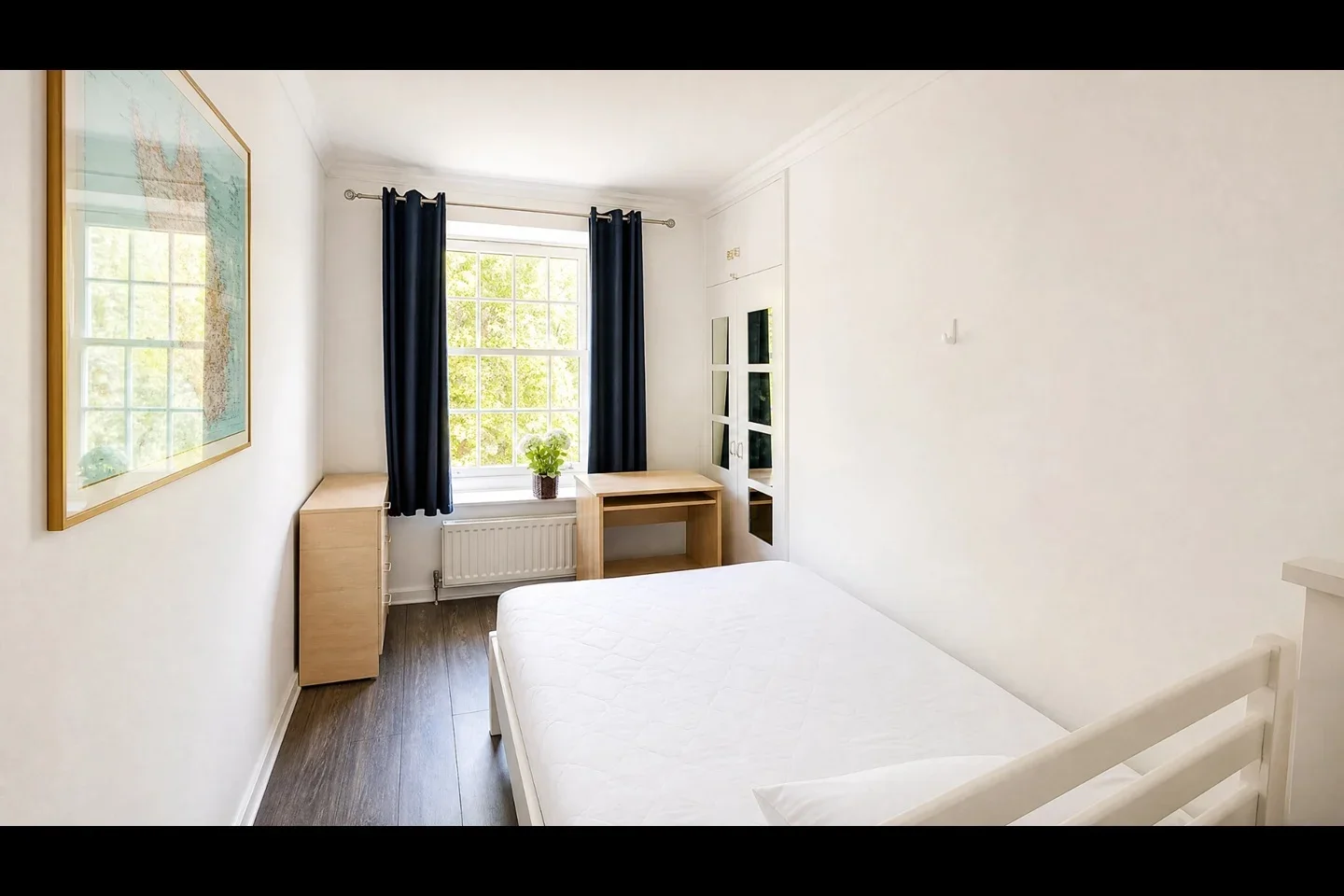 Room Wickham Street in Greater London