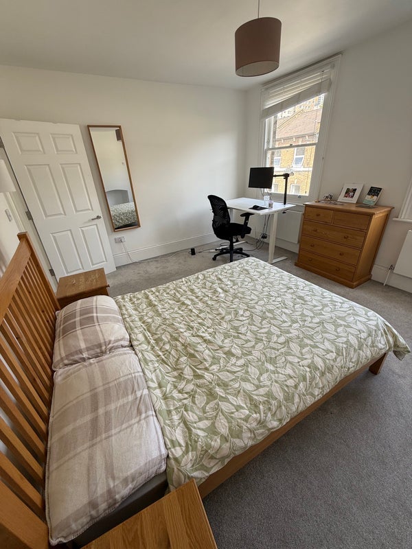 Room Charleston Street in Greater London