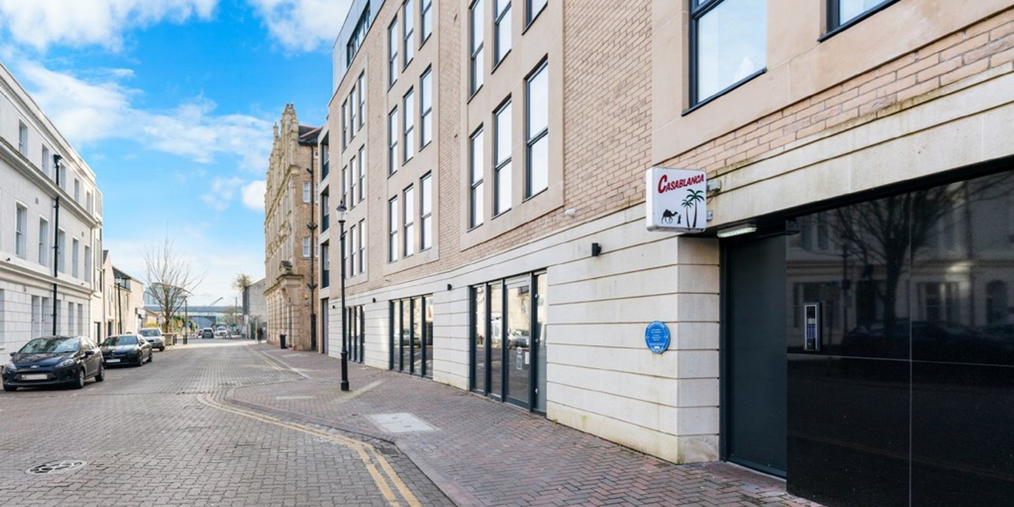 Flat Mount Stuart Square in Cardiff