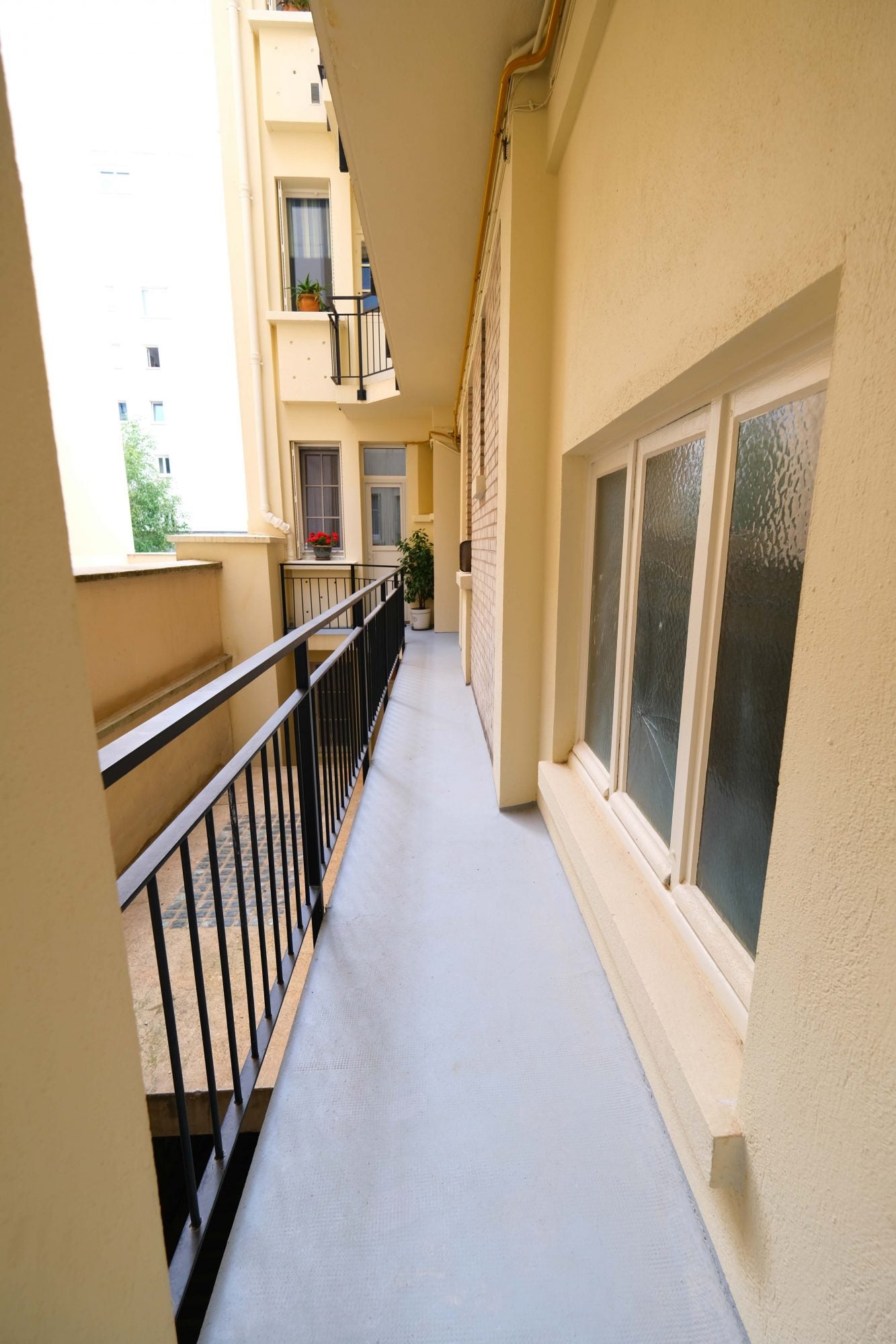 Flat Boulevard Victor Hugo in Neuilly-sur-Seine