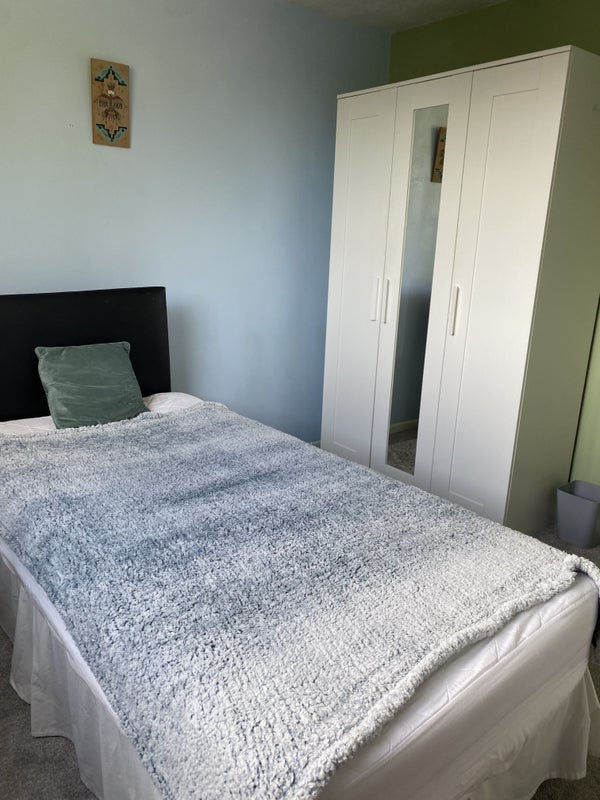 Room Seymour Road in Preston