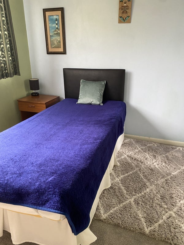 Room Seymour Road in Preston