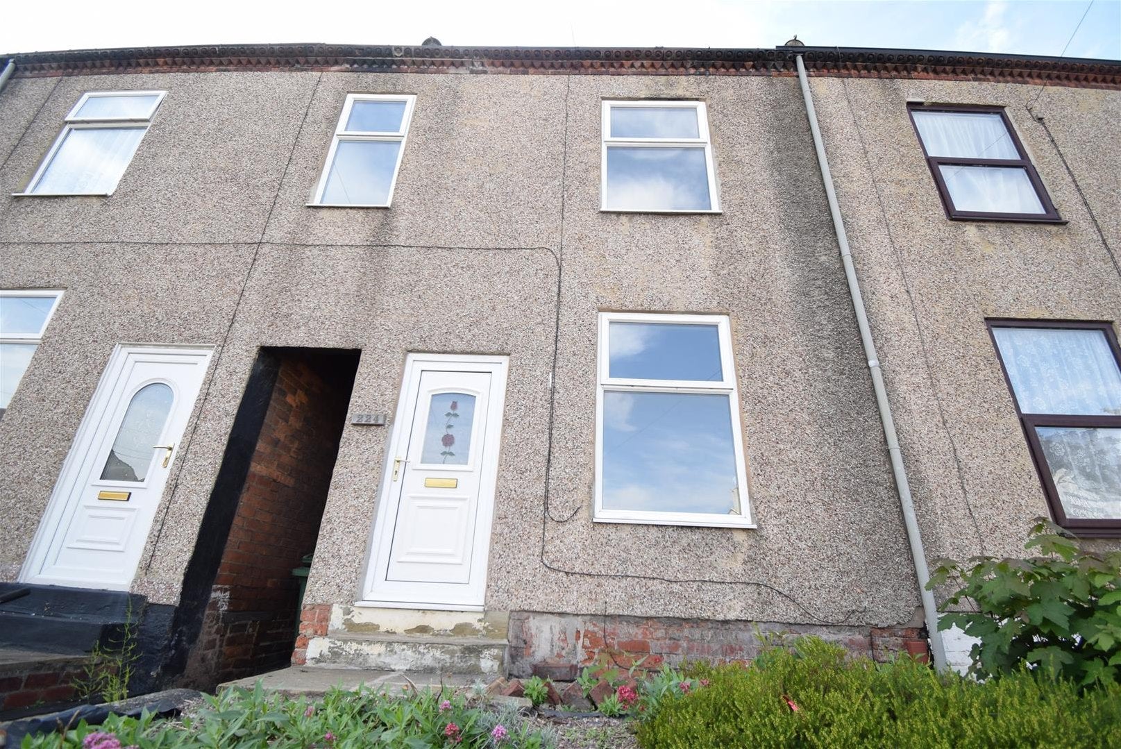 House Garth Avenue in Wakefield