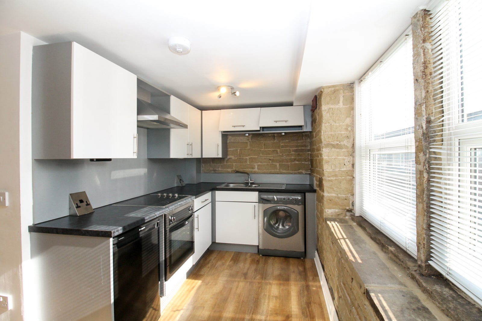 Flat Greenock Road in Leeds