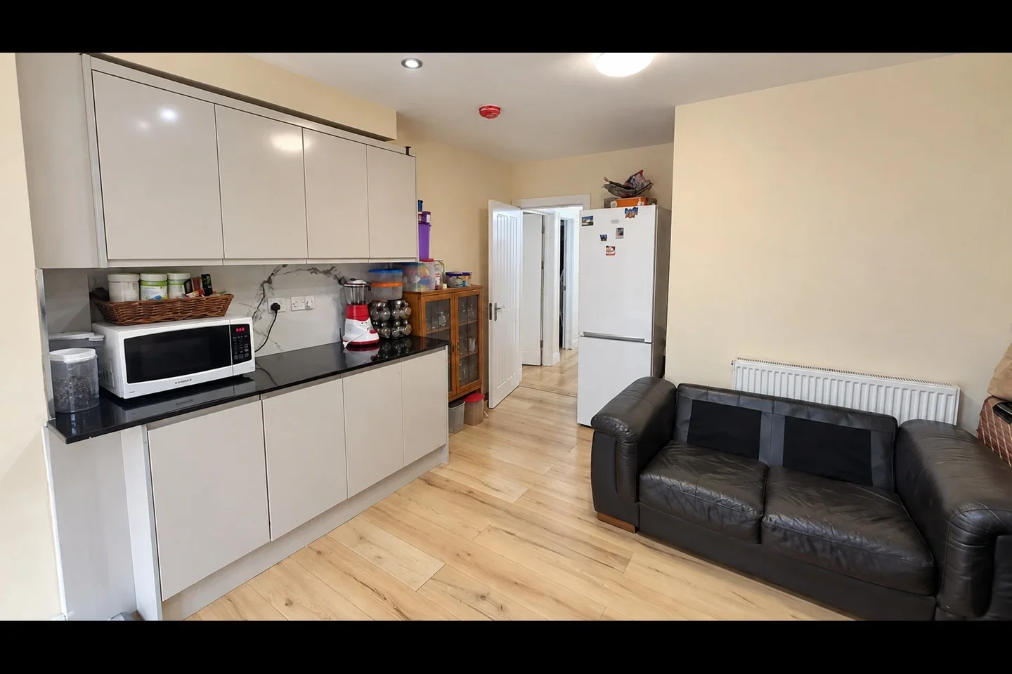Flat Malvern Avenue in Greater London