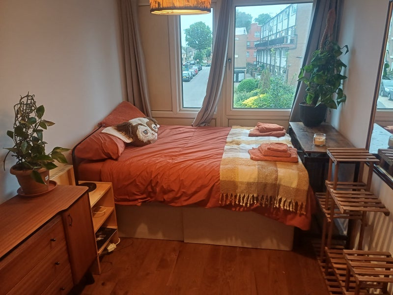 Room John Barnes Walk in Greater London