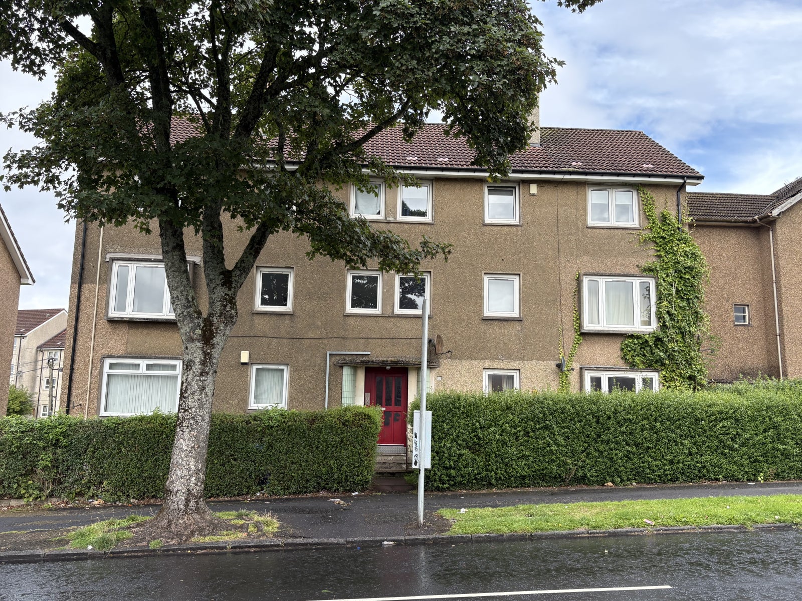 Flat Fairway Avenue in Paisley
