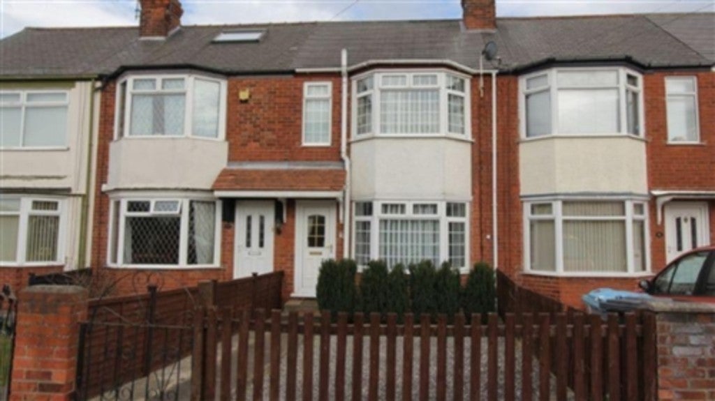 House Parkfield Drive in Hull