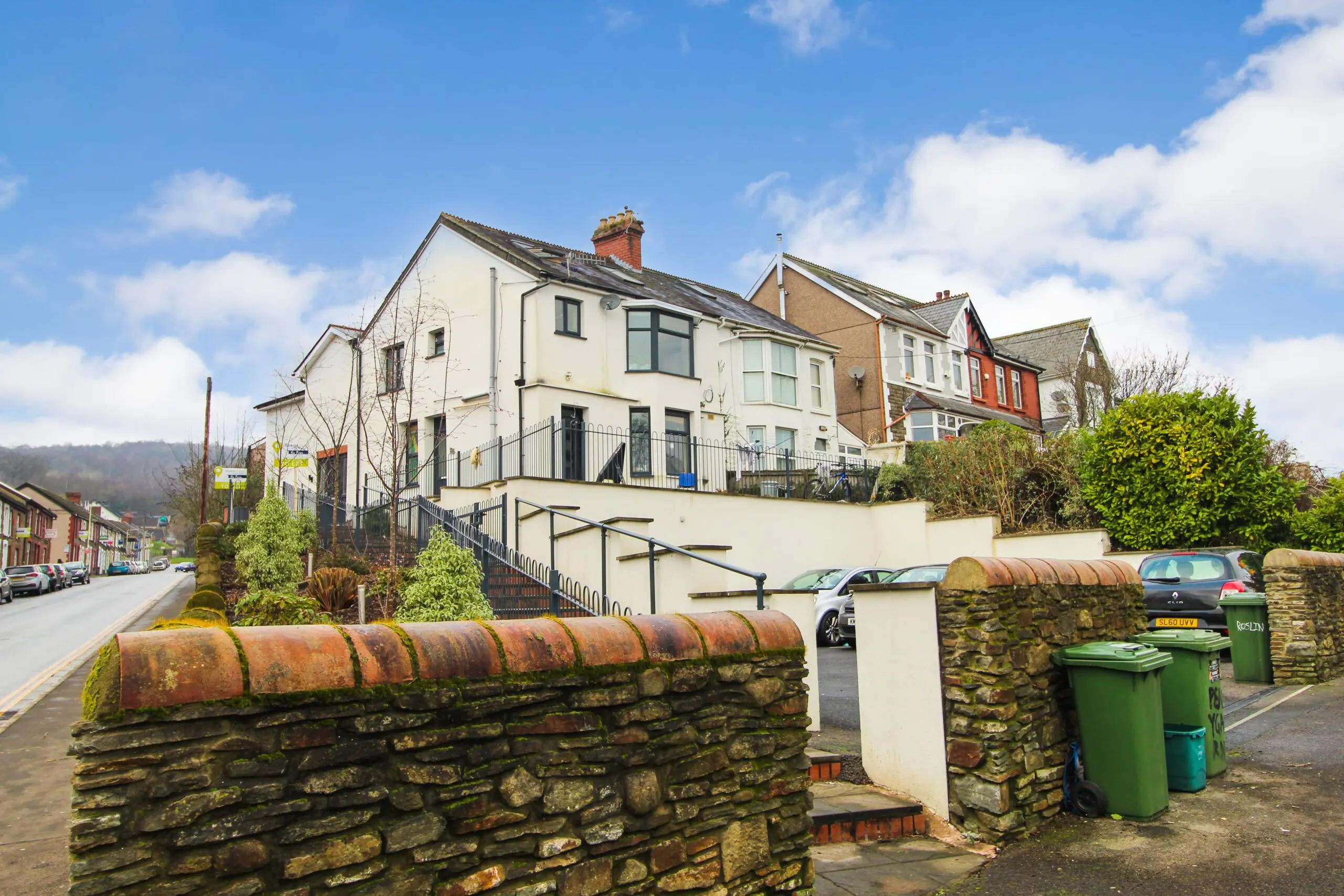 House New Park Terrace in Pontypridd