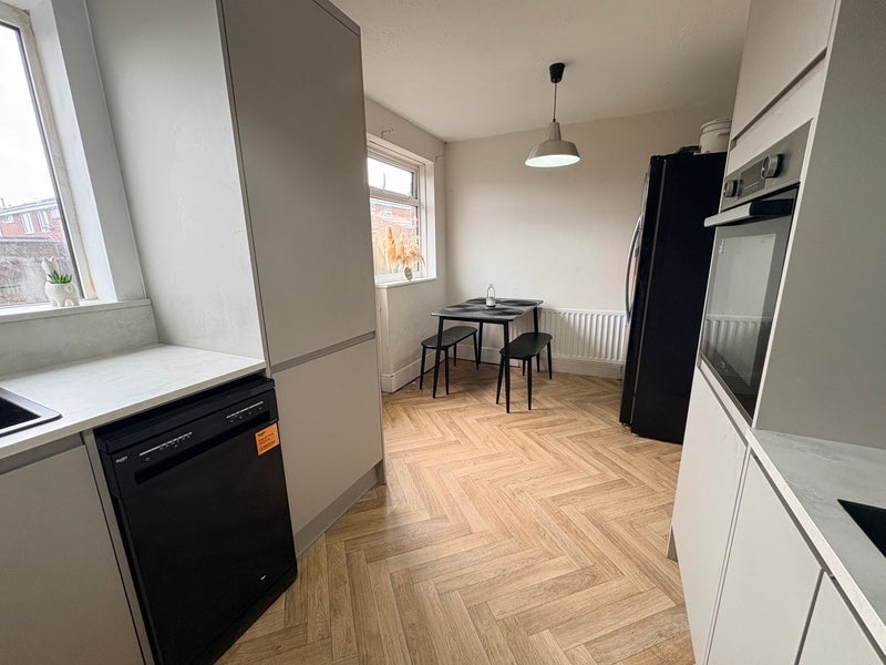 Room Waskerley Close in Gateshead