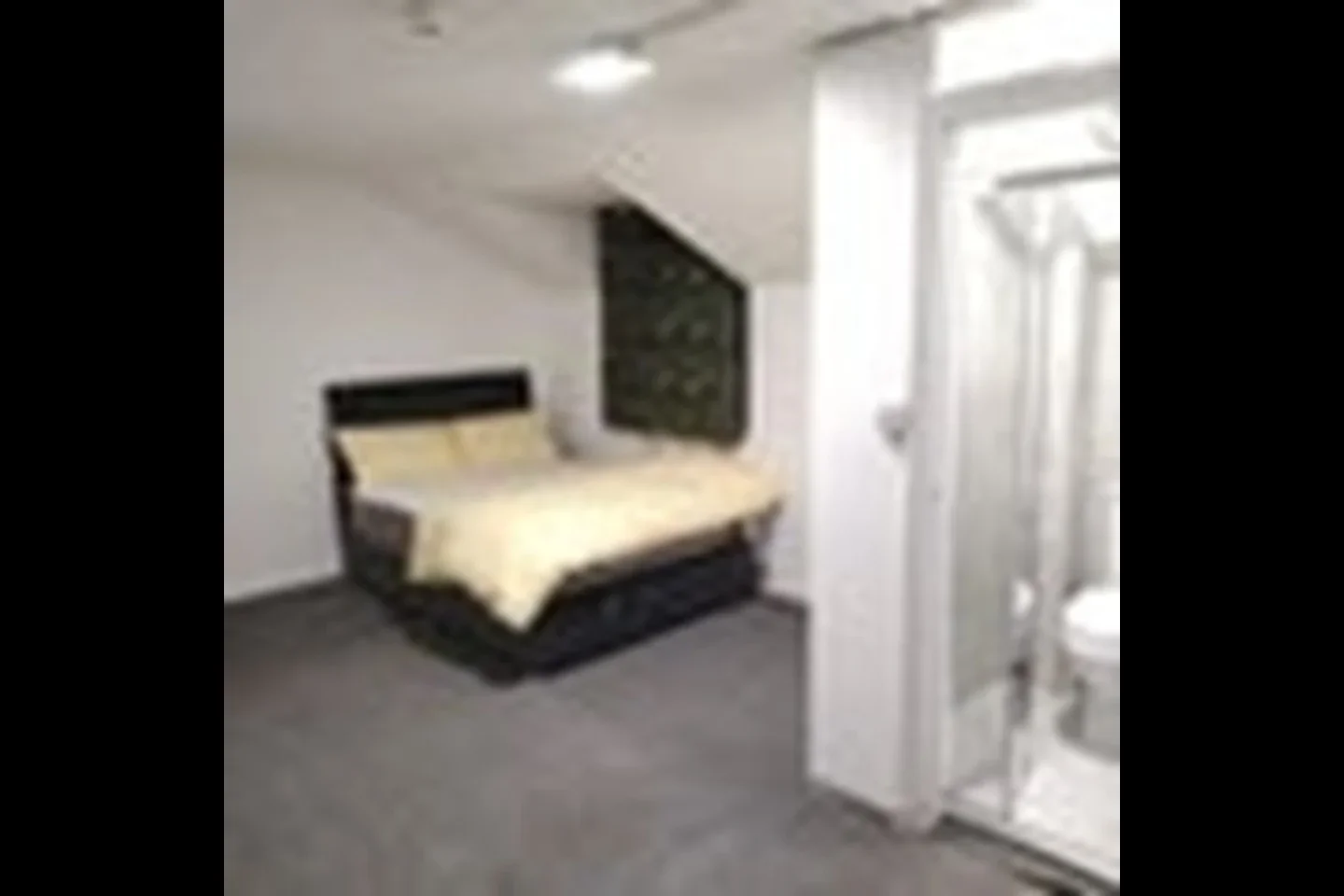 Room Starling Walk in Greater London
