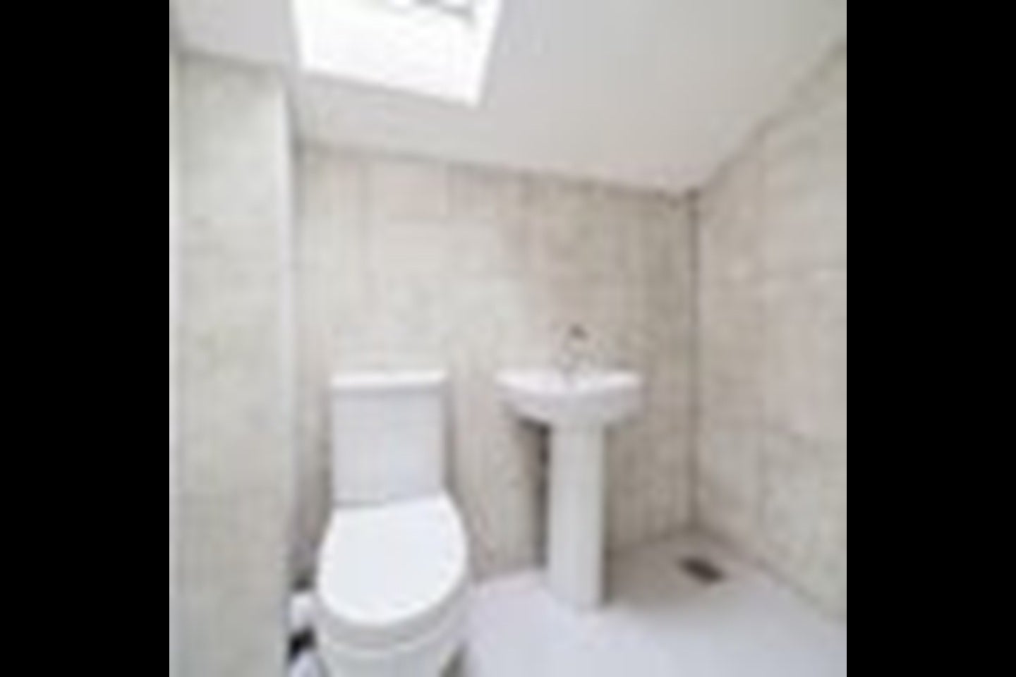 Room Starling Walk in Greater London