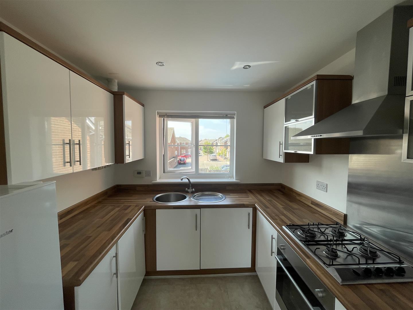 Flat Marcroft Road in Swansea