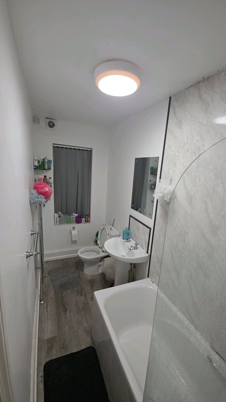 Room Winnie Road in Birmingham