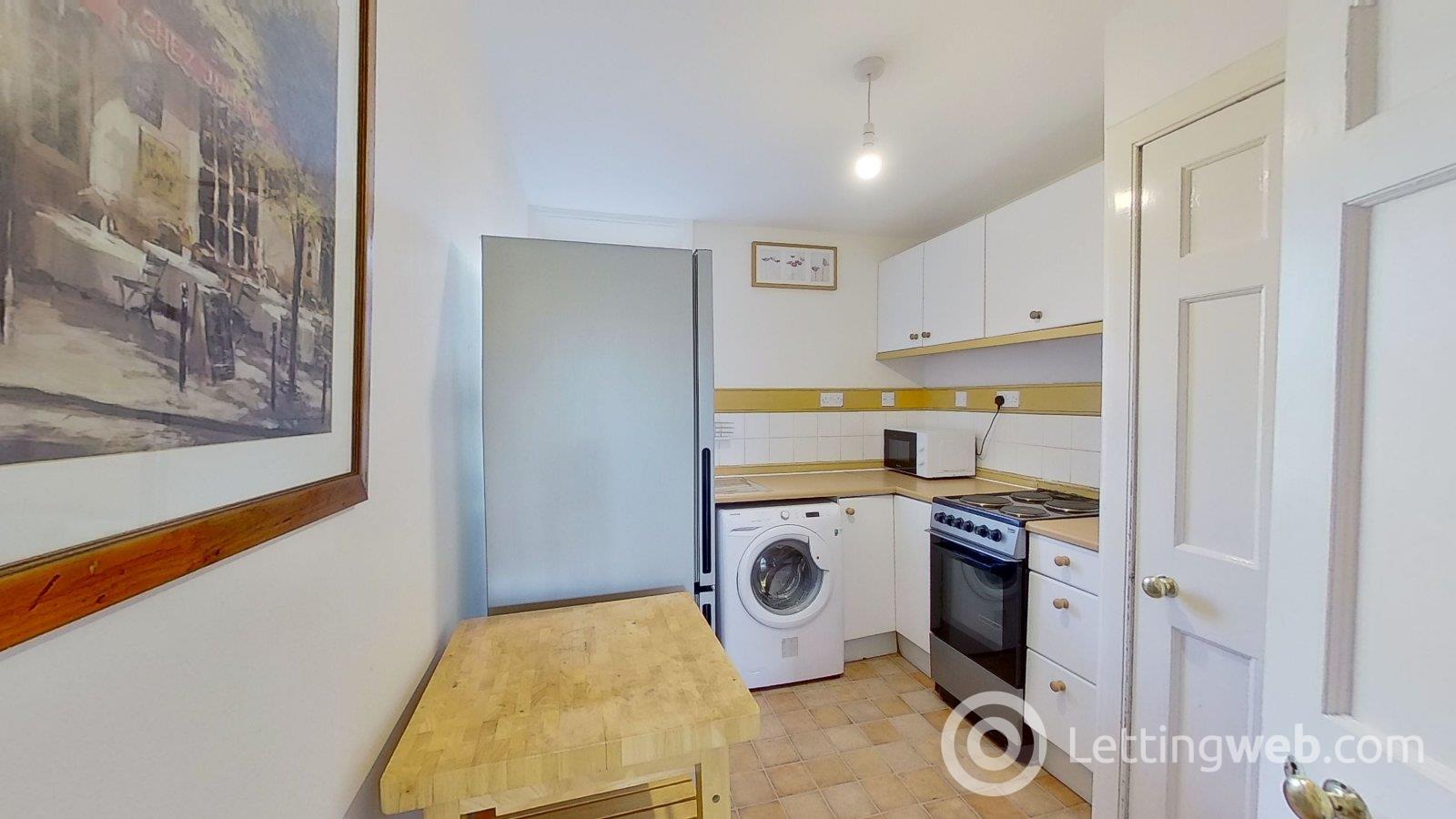 Flat Glanville Place in Edinburgh
