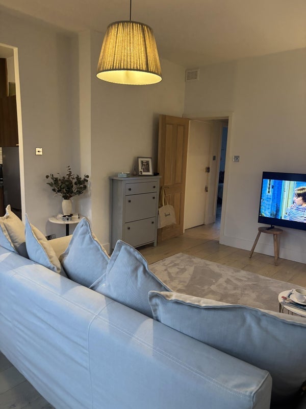 Room Holland Road in Greater London
