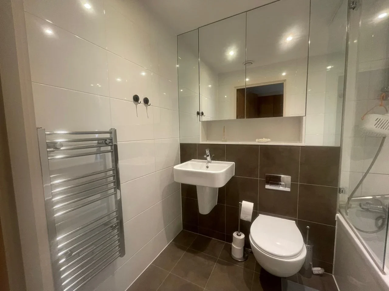 Flat Conington Road in Greater London