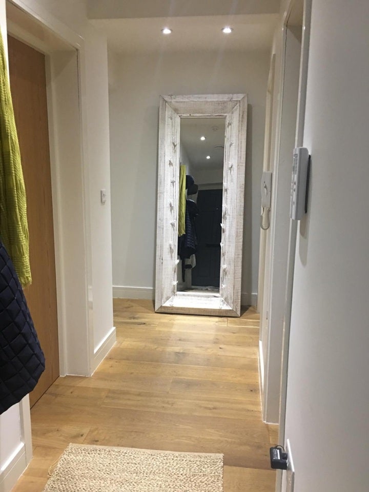 Room Mowbray Road in Greater London