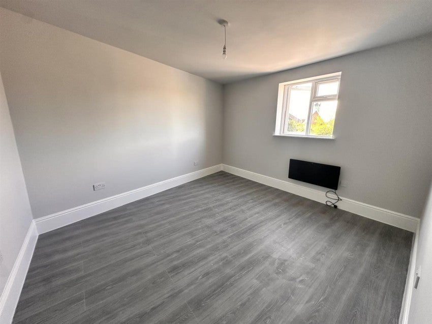 Flat Quinton Road West in Birmingham