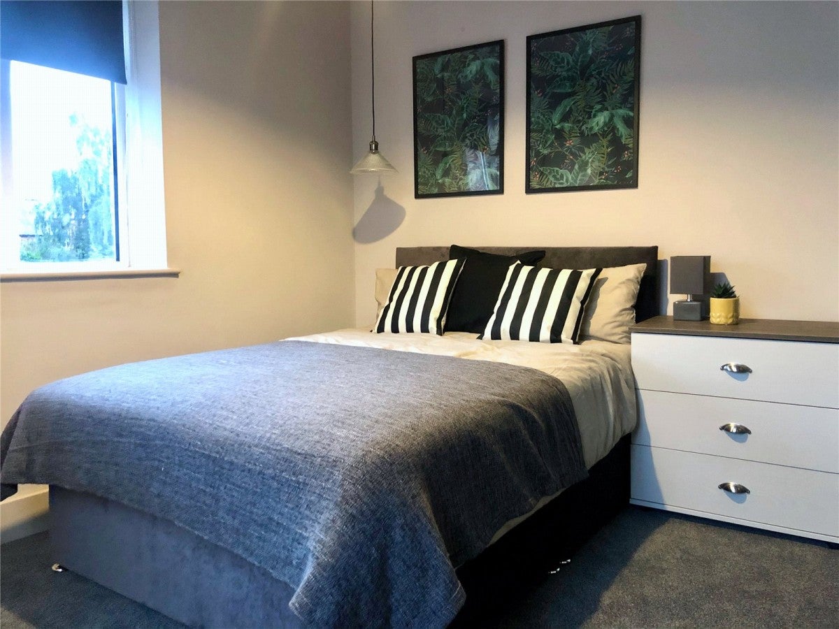 Room Chilwell Road in Nottingham
