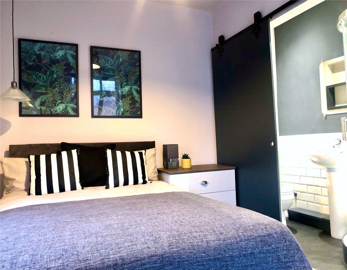 Room Chilwell Road in Nottingham