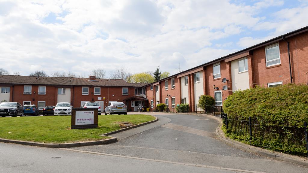 Flat Glebe Close in Coventry
