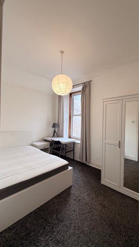 Flat Leven Street in City of Edinburgh