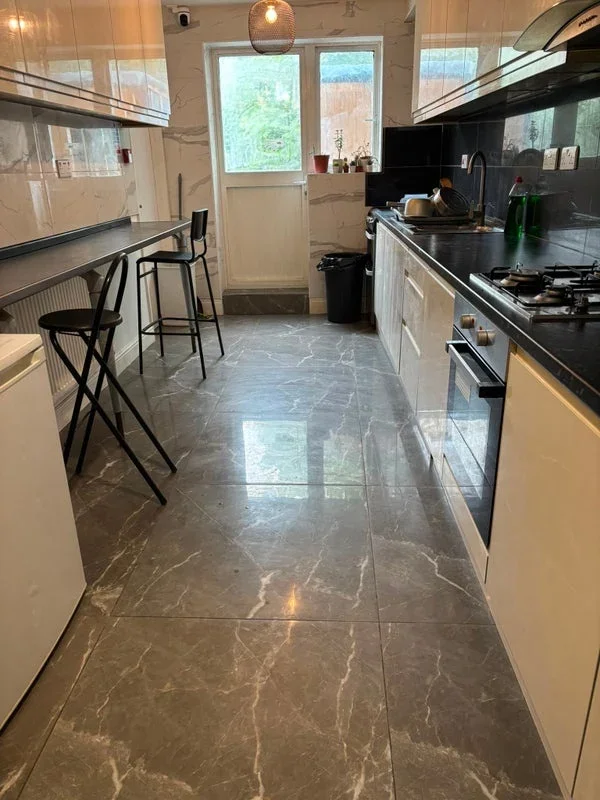 Room Rickthorne Road in Greater London
