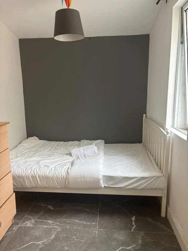 Room Rickthorne Road in Greater London