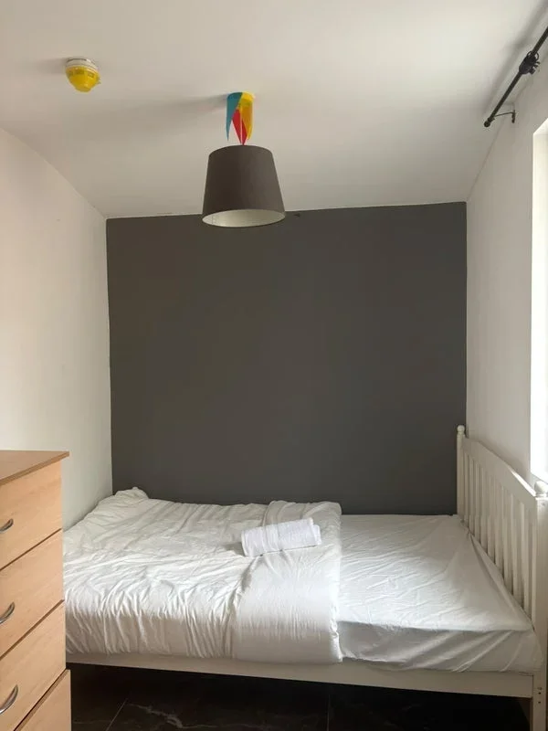 Room Rickthorne Road in Greater London
