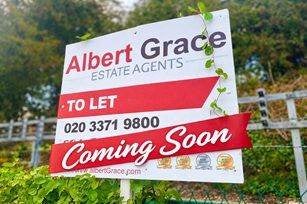 Flat Pinner Road in Greater London