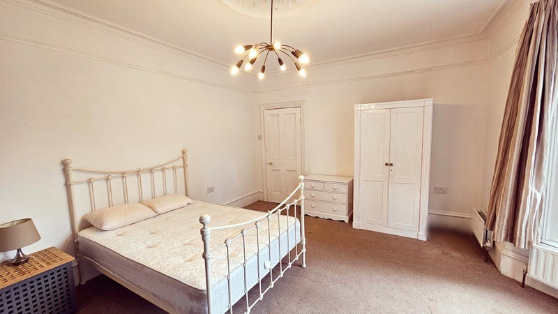 Room Rylett Road in Greater London