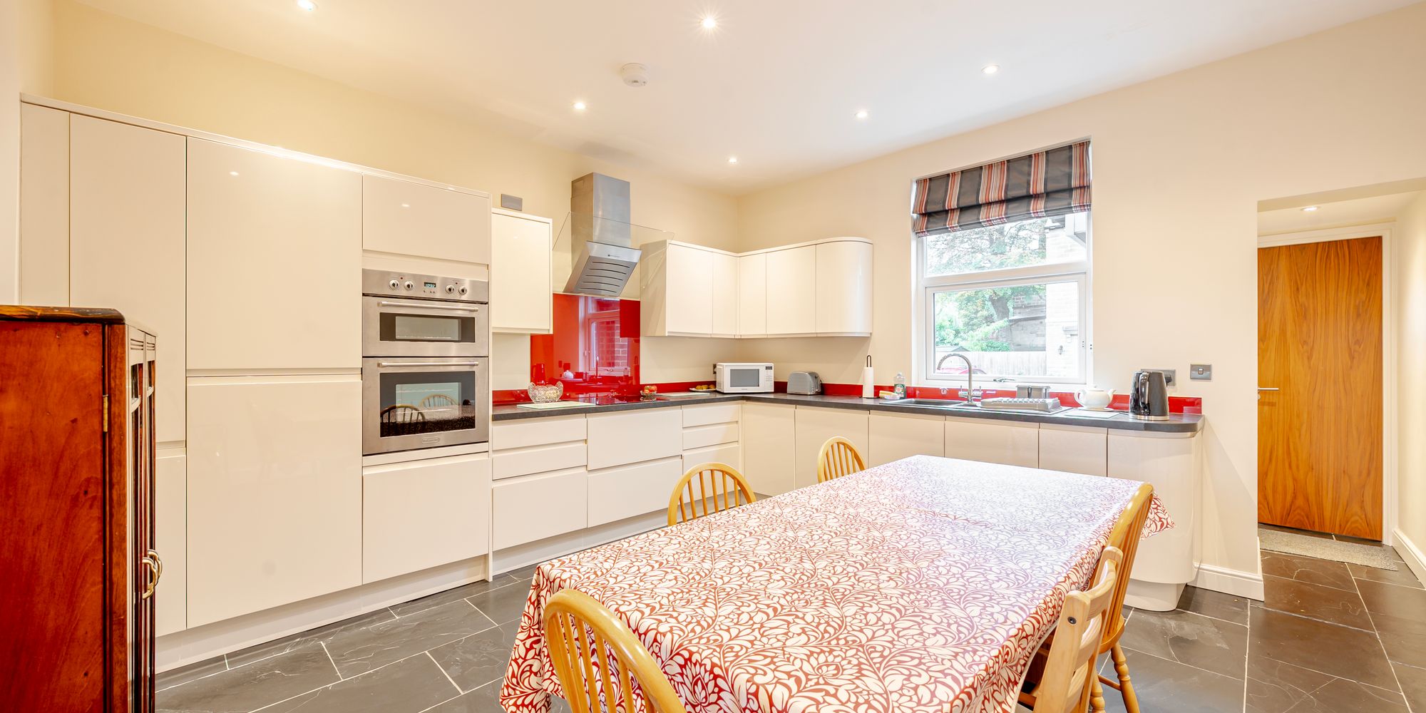 House Heathfield Terrace in Leeds