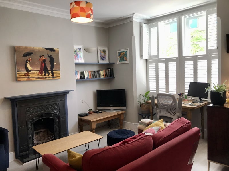 Room Percy Road in Greater London