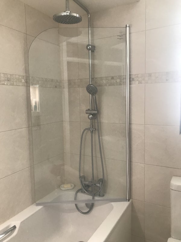 Room Percy Road in Greater London