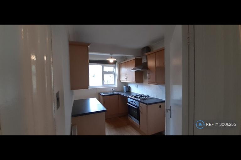 Flat Cotswold Road in Chorley