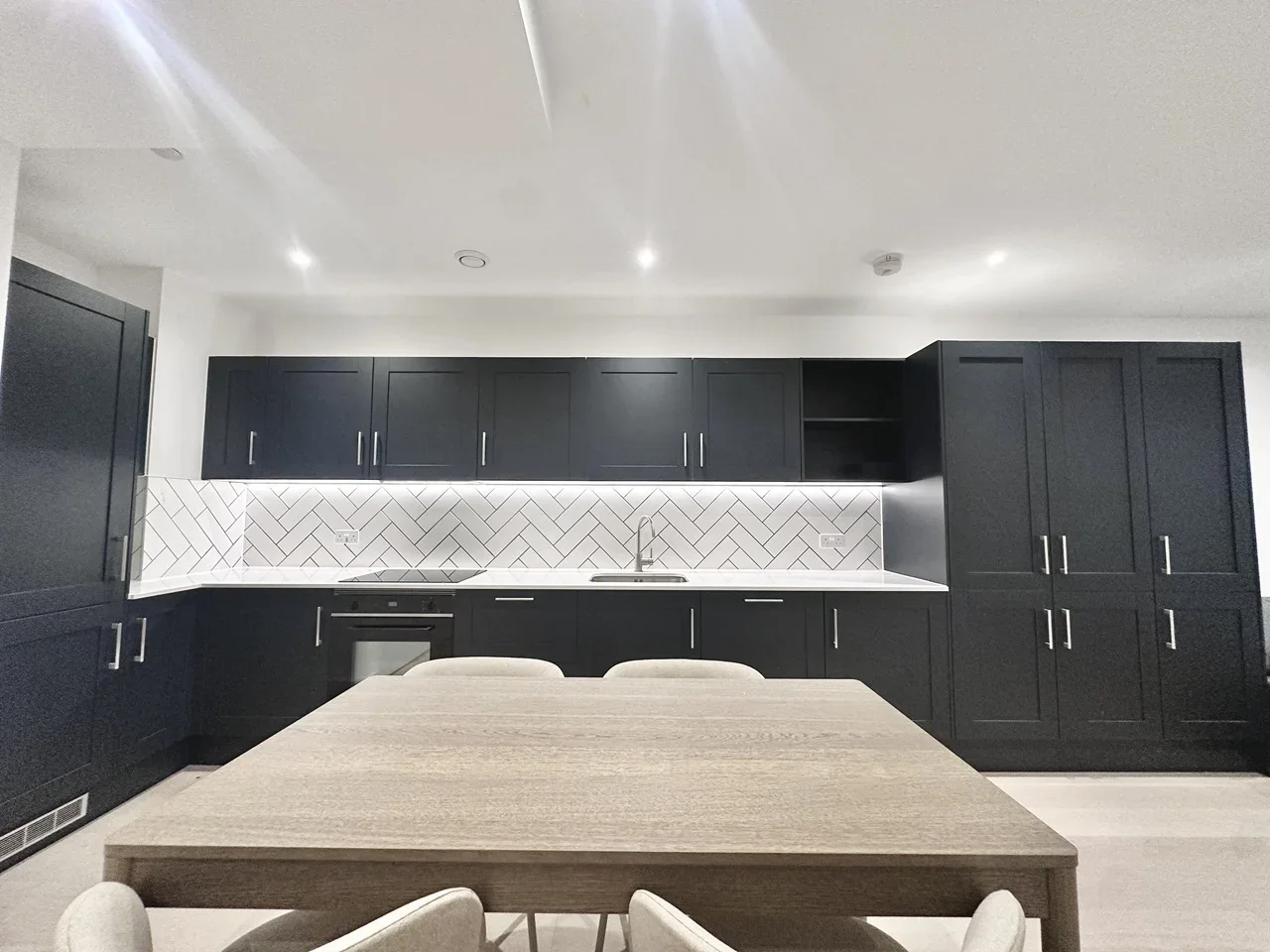 Flat Fifth Way in Greater London