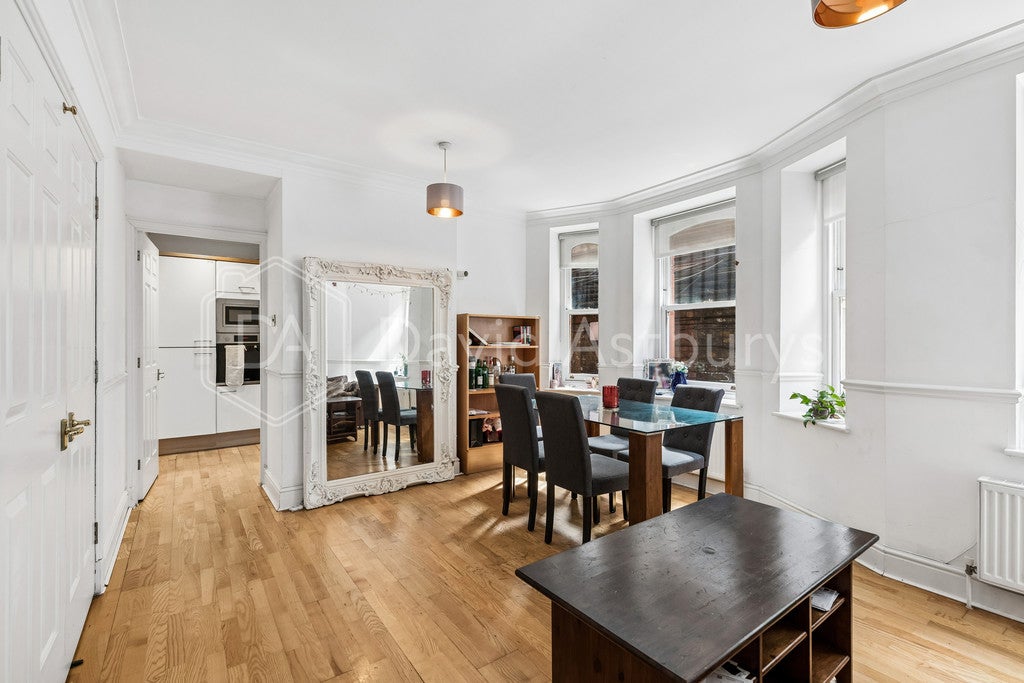 Flat Berners Street in City of Westminster