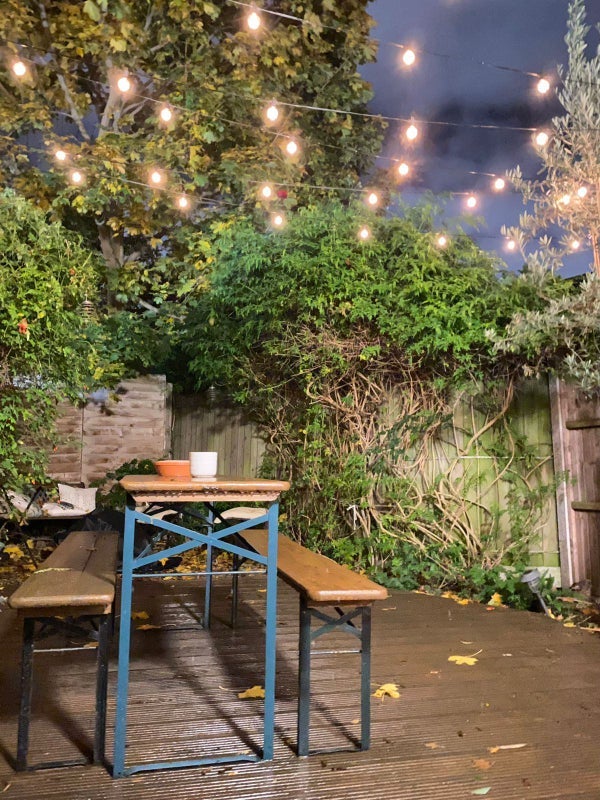 Flat Primrose Square in Greater London