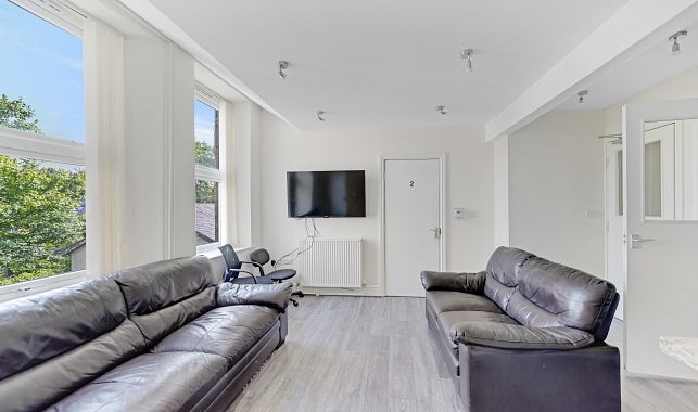 Flat Broomhall Road in Sheffield