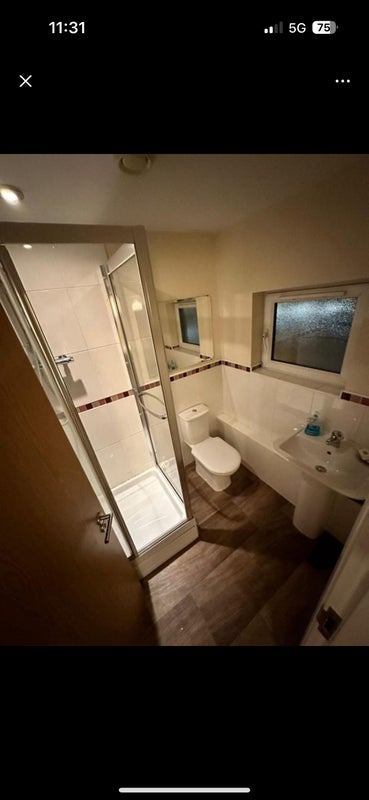 Room Pocklington Drive in Manchester