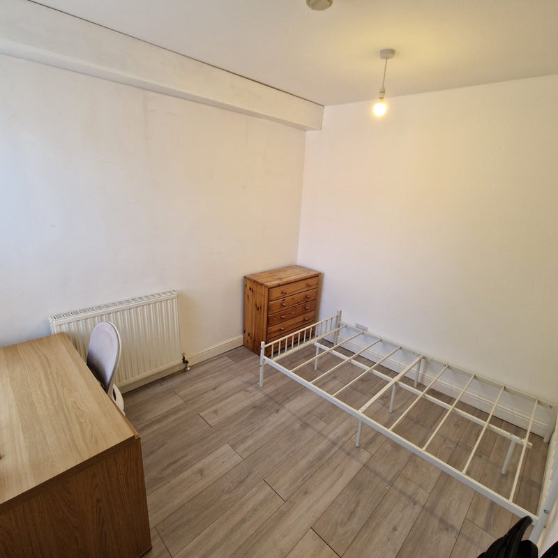 Room Denham Street in Manchester