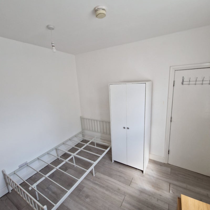 Room Denham Street in Manchester