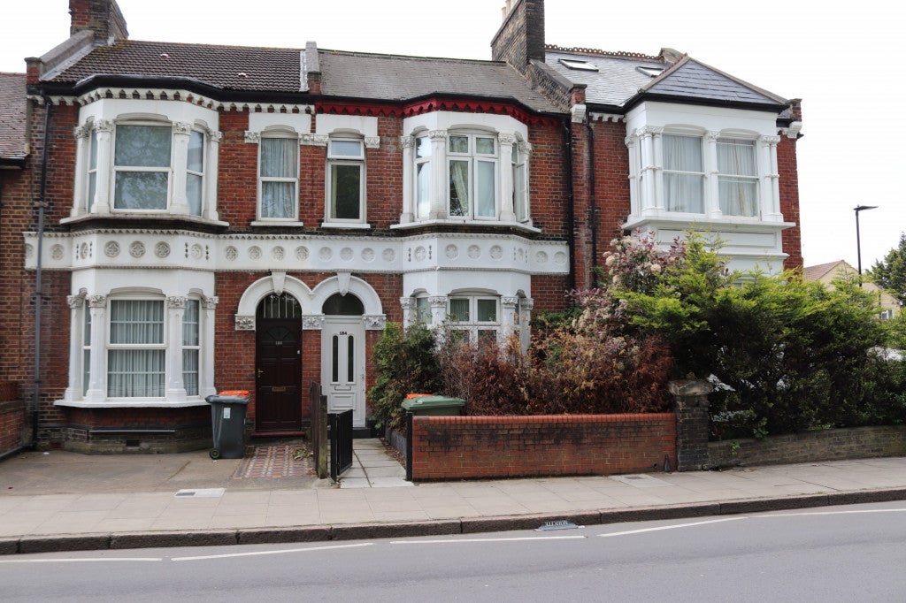 Flat Portway in Greater London