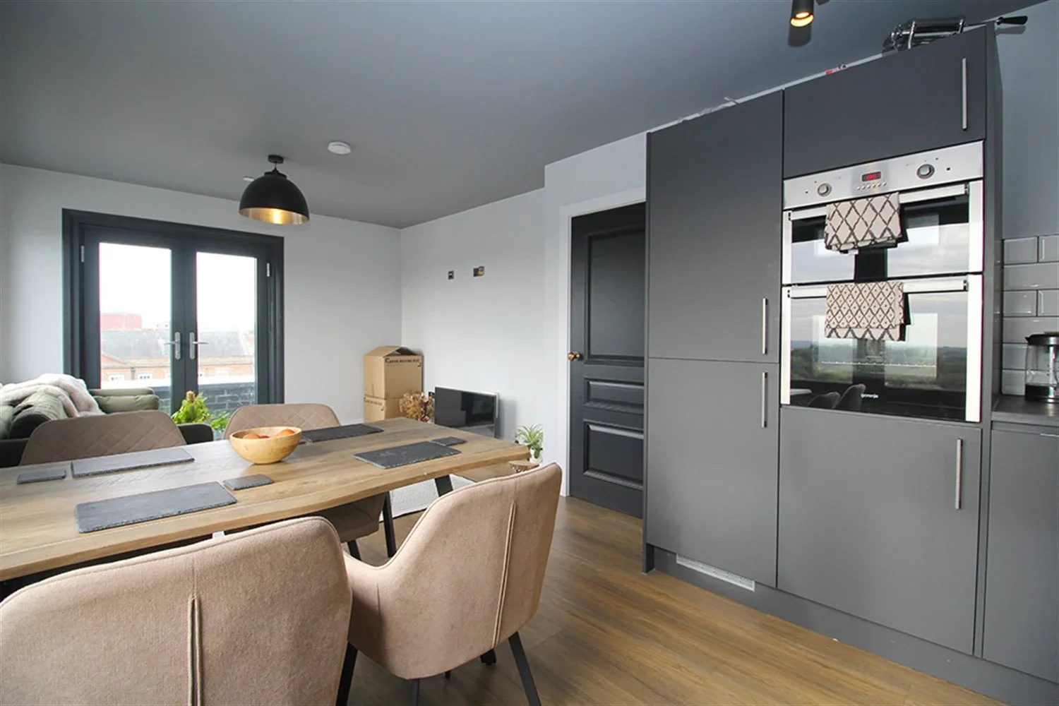 Flat Falcon Street in Charnwood