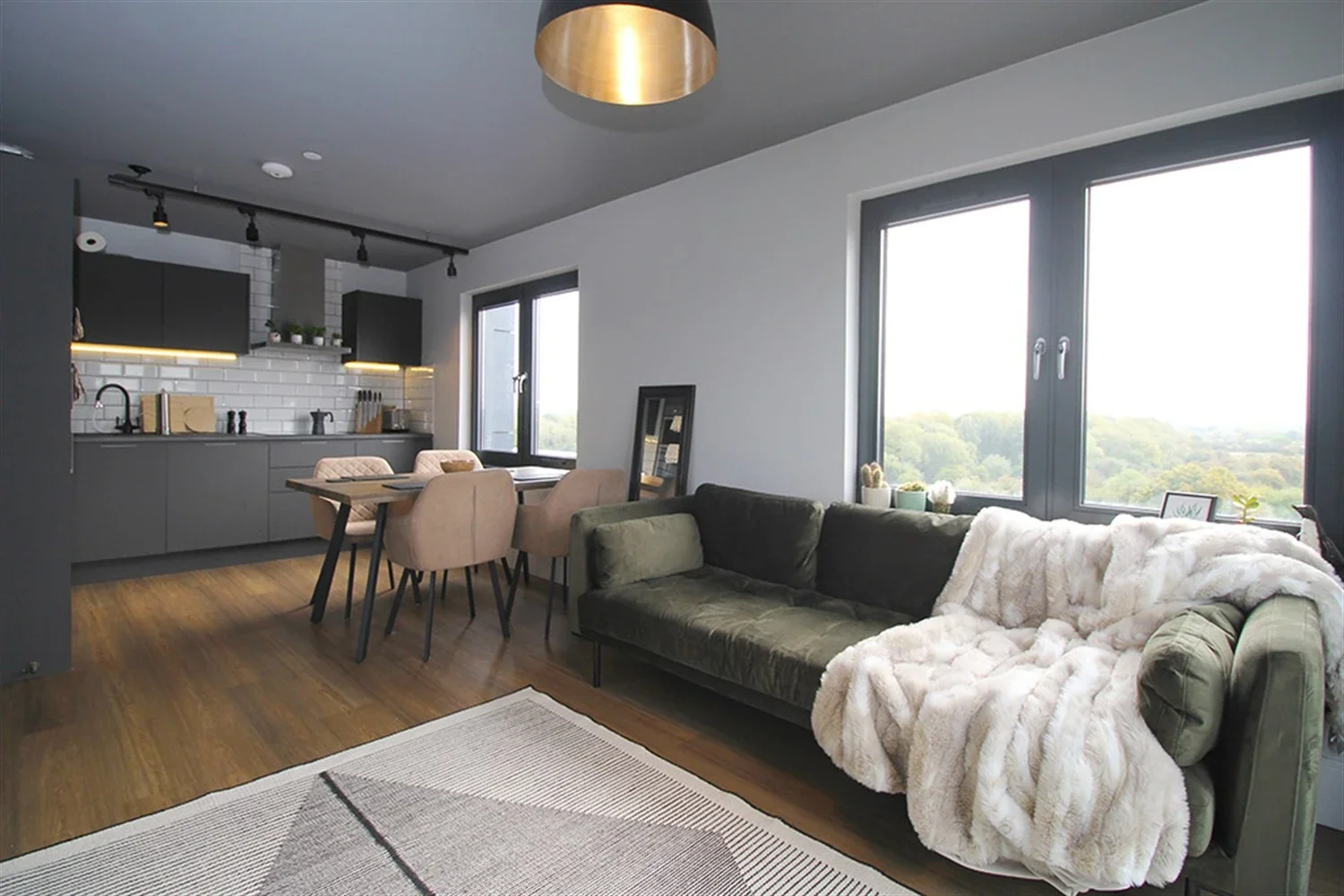 Flat Falcon Street in Charnwood