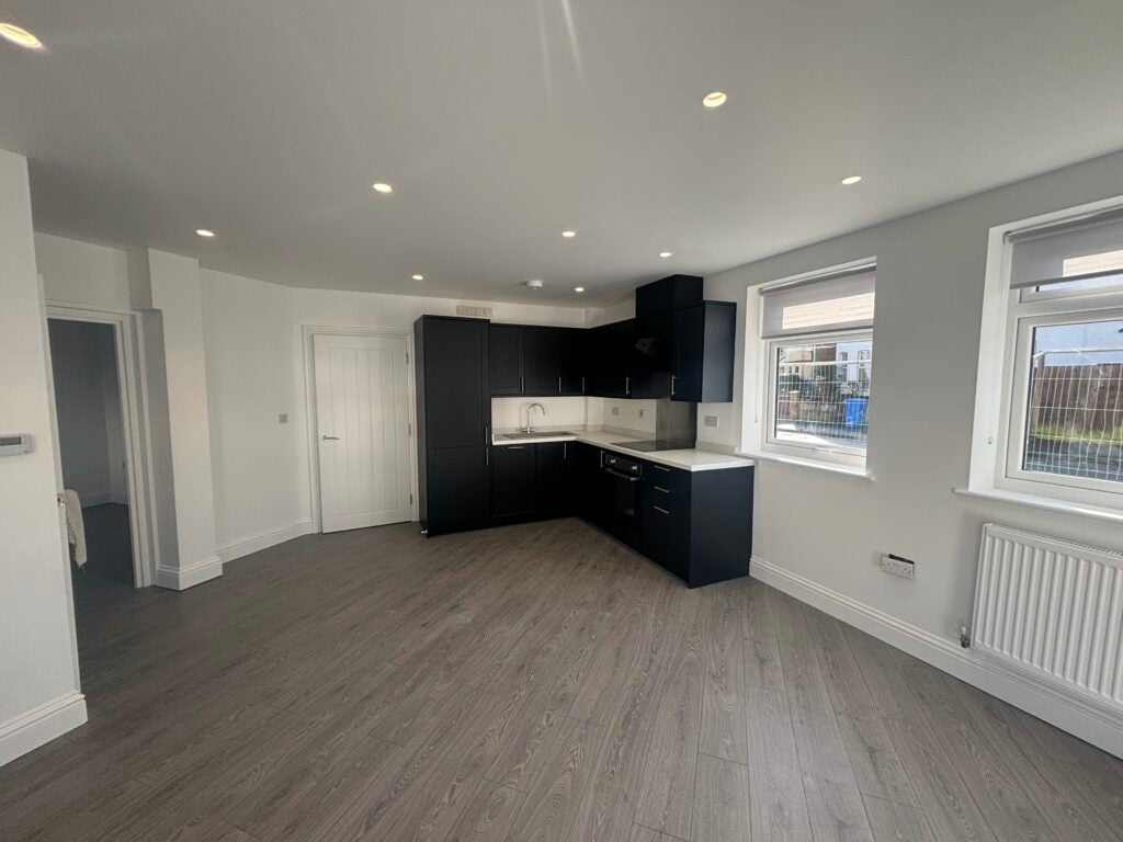 Flat St Joseph's Road in Rushmoor