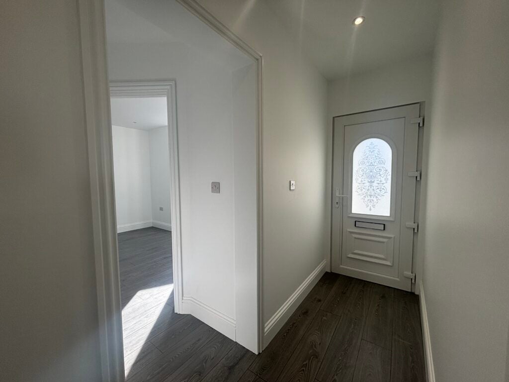 Flat St Joseph's Road in Rushmoor