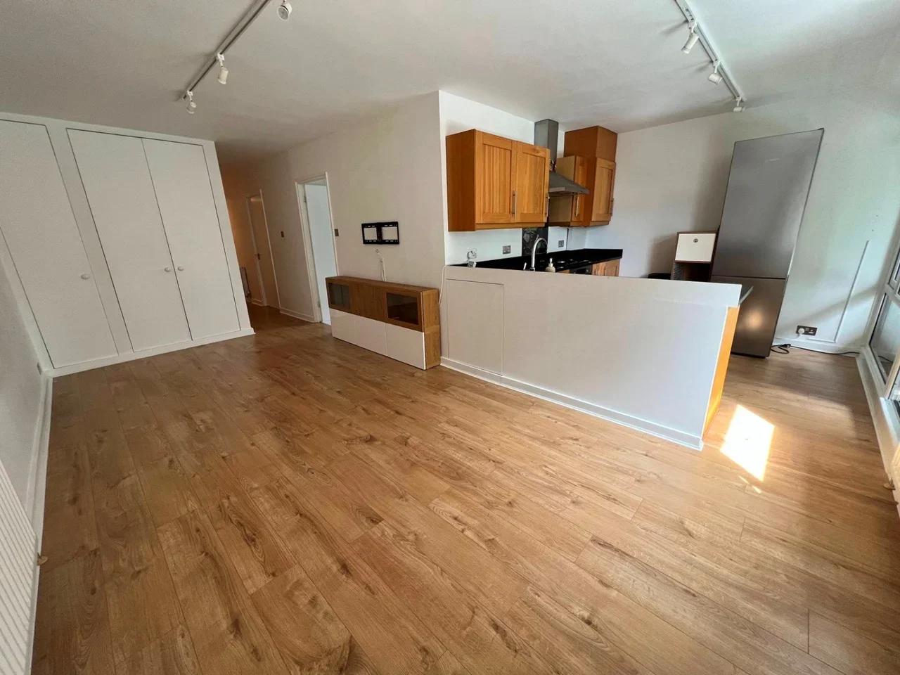 Flat Albemarle Road in Greater London
